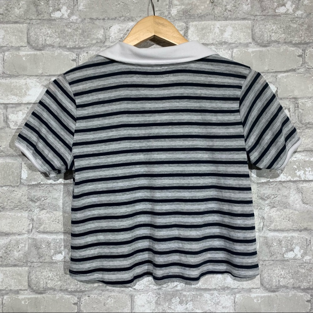 ROXY Y2K STYLE POLO CROP TOP. BLUE AND GRAY STRIPE. SHORT SLEEVE. SIZE MEDIUM. - Picture 2 of 7